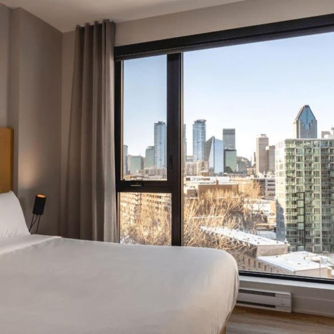 Mind Blowing City View - 2 Beds - Pool & Spa - Downtown Монреал Екстериор снимка